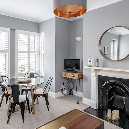 Modern & Spacious 2 Bedroom Maisonette バース エクステリア 写真