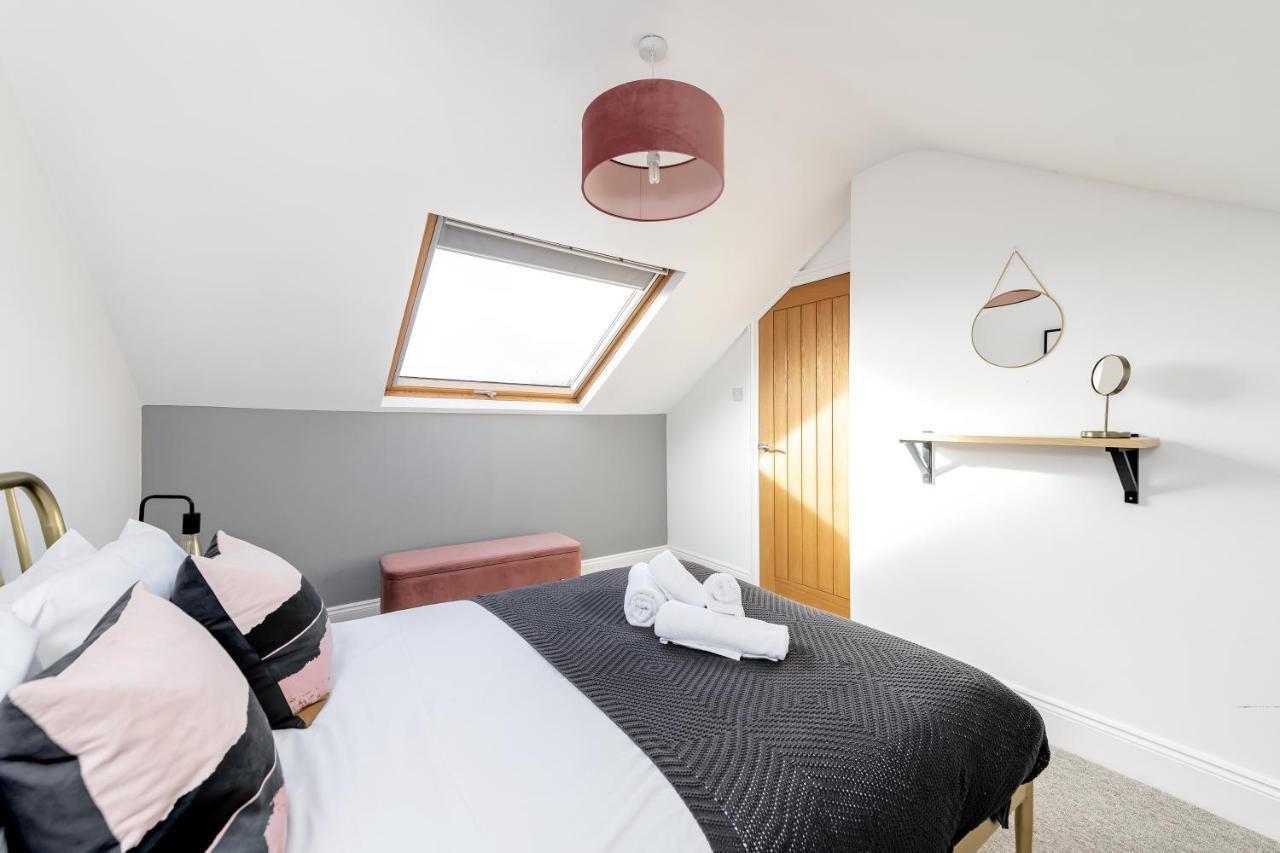 Modern & Spacious 2 Bedroom Maisonette バース エクステリア 写真