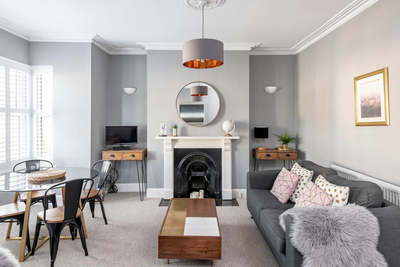 Modern & Spacious 2 Bedroom Maisonette バース エクステリア 写真