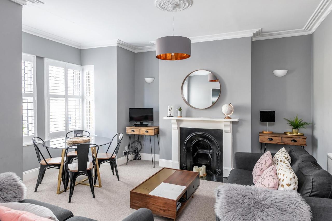 Modern & Spacious 2 Bedroom Maisonette バース エクステリア 写真