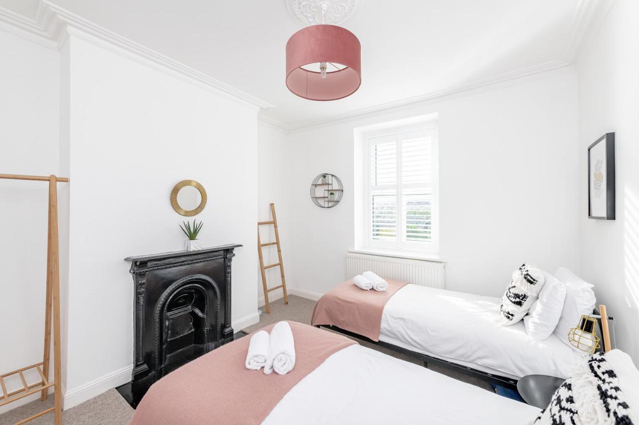 Modern & Spacious 2 Bedroom Maisonette バース エクステリア 写真